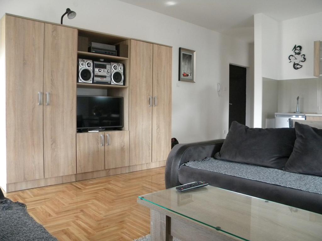 Apartment Srebrni Oblak Arandjelovac Exteriör bild